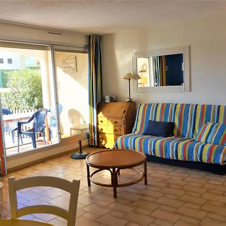 Superbe T2 Avec Piscine, Parking, Animaux Admis A 30m De La - Fr-1-607-94 Agde