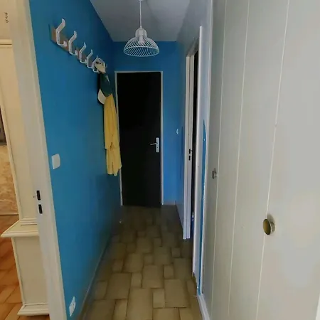 Superbe T2 Avec Piscine, Parking, Animaux Admis A 30m De La - Fr-1-607-94